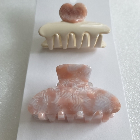 J. Crew Mini Heart Claw Hair Clips Set - Picture 3 of 6